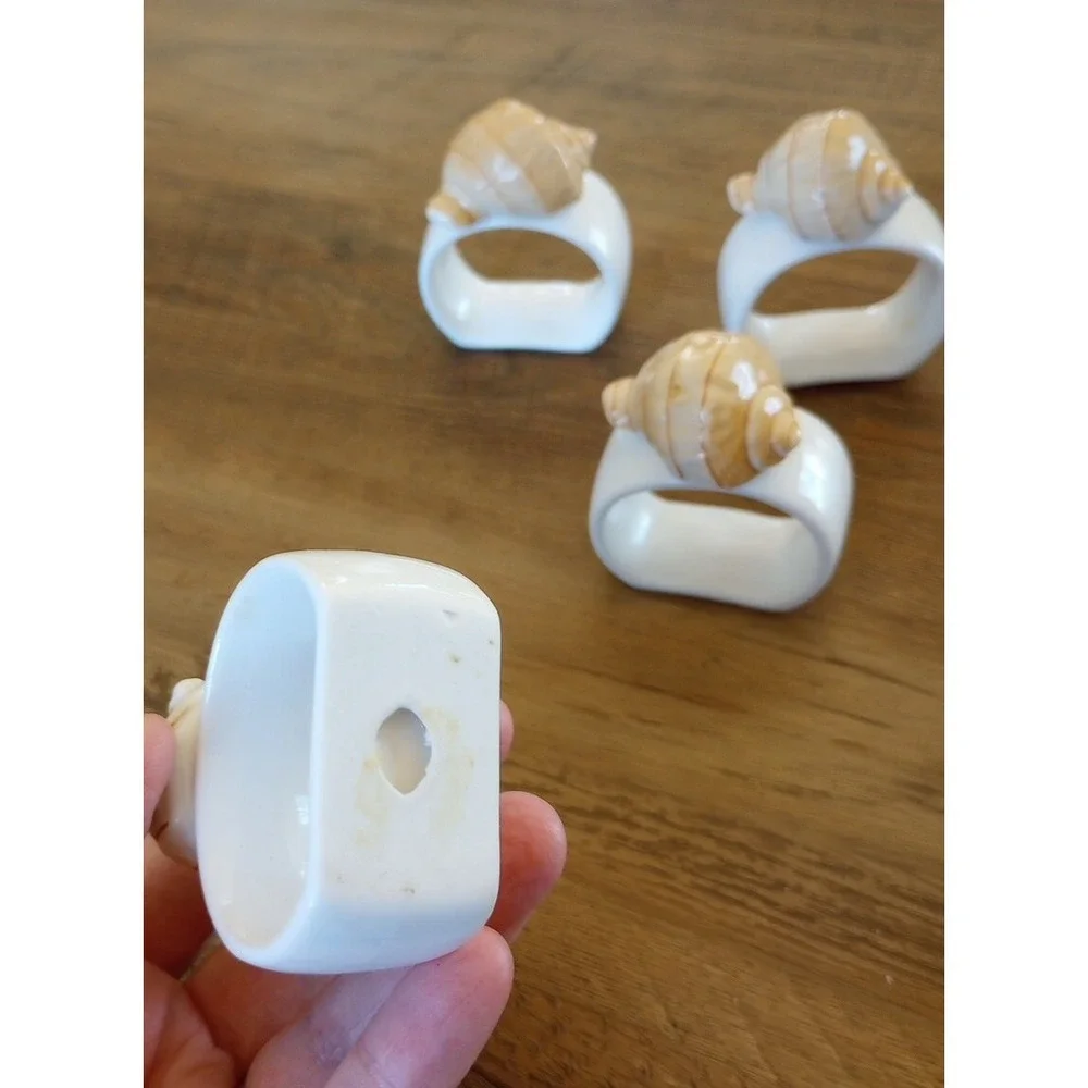 VTG Ceramic Hand Painted/Modeled Shell Motif Napkin Rings Nautical Set Of 4